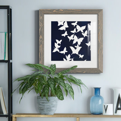 «All Aflutter III» - peinture encadrée