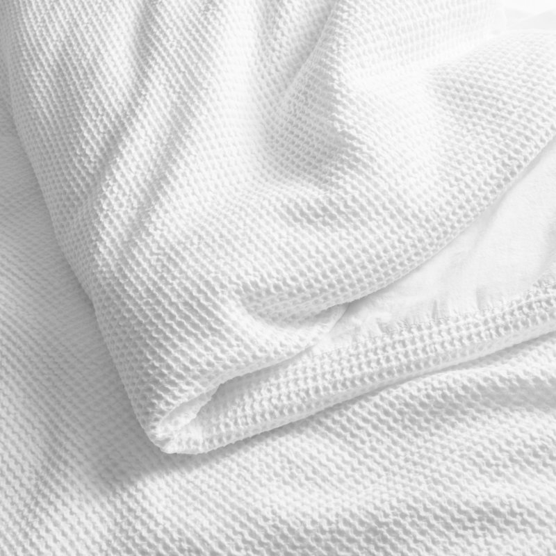 Cascade Duvet Cover Set, Queen Duvet Cover + 2 Queen Shams, White