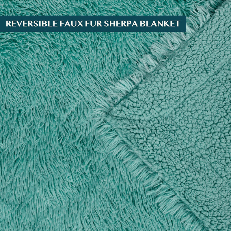 Pavilia Throw Blanket