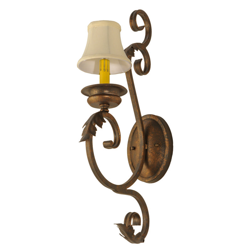 1 - Light Wallchiere