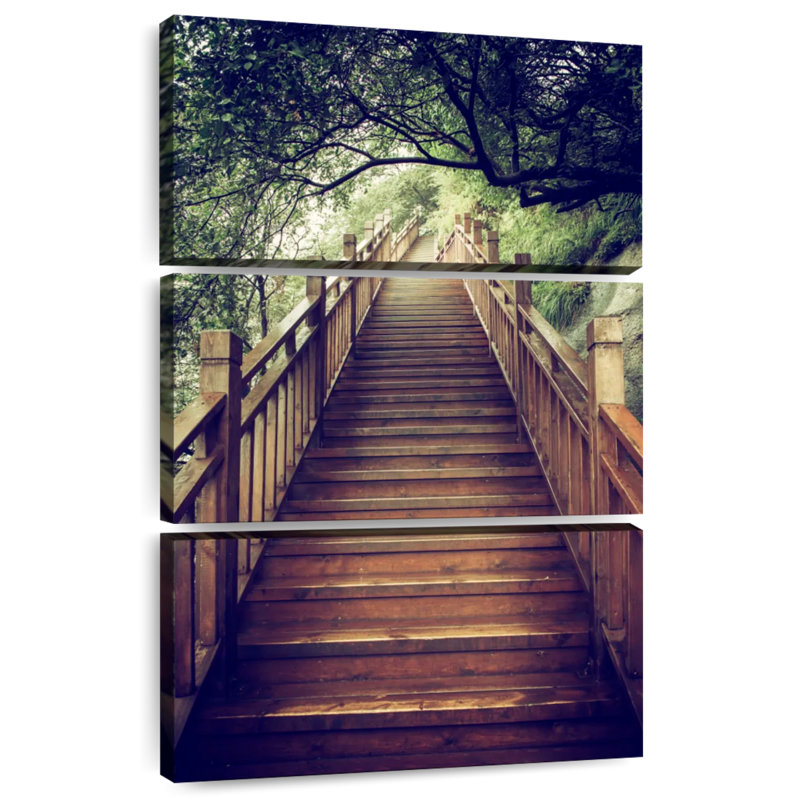 Lilie Mountain Wooden Staircase, 32" H x 20" W