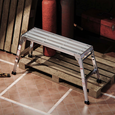 Plateforme de travail en aluminium durable avec pieds télescopiques, hauteur réglable et patins antidérapants pour une utilisation sûre et stable