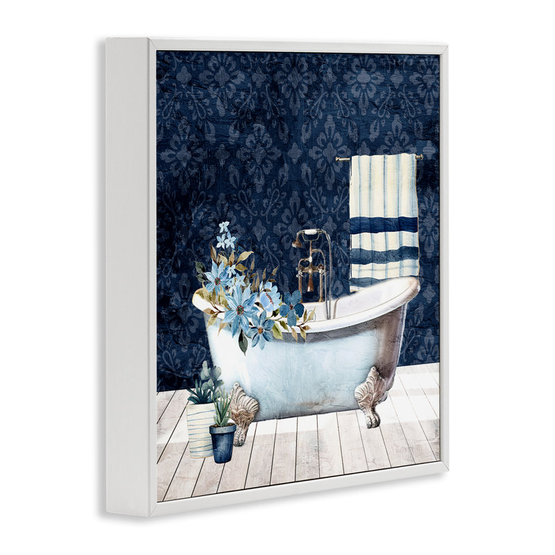 «Blue Damask Bathroom», estampe numérique par Kim Allen, H 17 po x l 17 po, Giclée encadrée blanc bord de mer