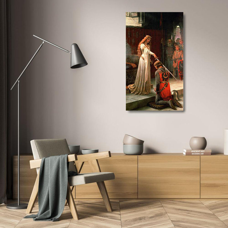 The Accolade, H 24 po x l 14 po