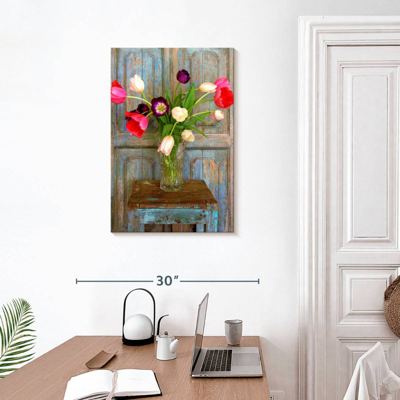 Harnek Tulips Mexico, 30" H x 20" W