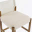 Ensemble de tabourets de bar en tissu noir d'inspiration Mid-Century, siège rembourré confortable avec structure en bois d'hévéa robuste pour une décoration intérieure élégante.