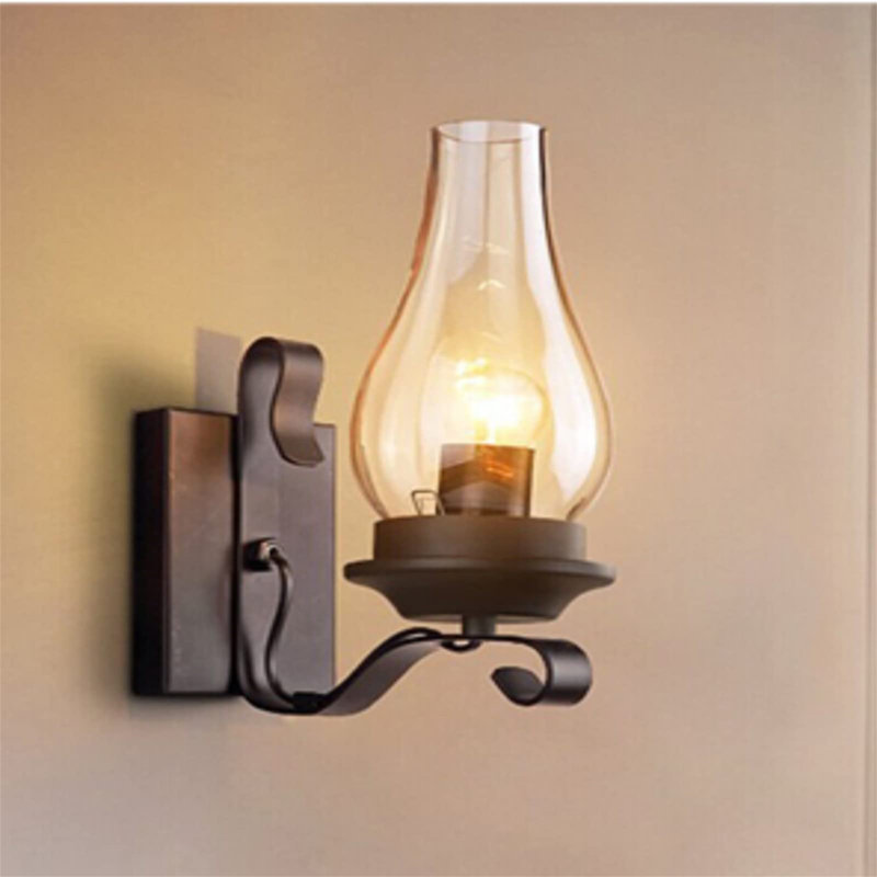 Joana Armed Sconce