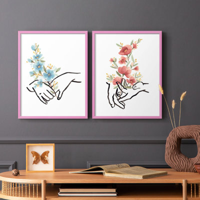 «HandsAndFlowersI», reproduction encadrée de qualité supérieure - prête à être accrochée - aucun clou requis - aucun clou requis