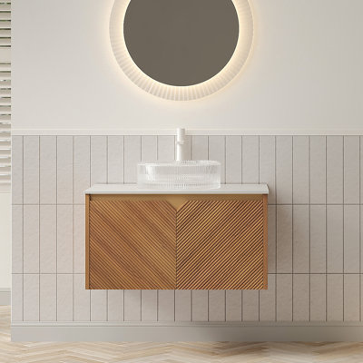 Meuble-lavabo et lavabo de salle de bain 30 po RUBEN, armoire de rangement flottante en contreplaqué, portes doubles en sergé avec garniture en métal, vasque ronde en verre transparent et plateau en pierre frittée blanc de Carrare, couleur grain de bois de chêne brun