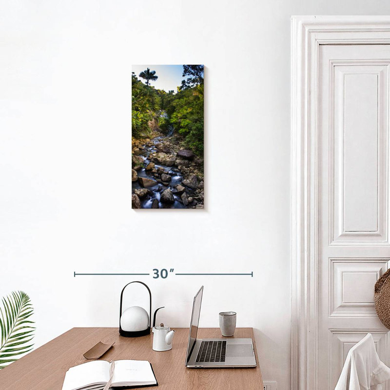 El Yunque Stream, 24" H x 12" W
