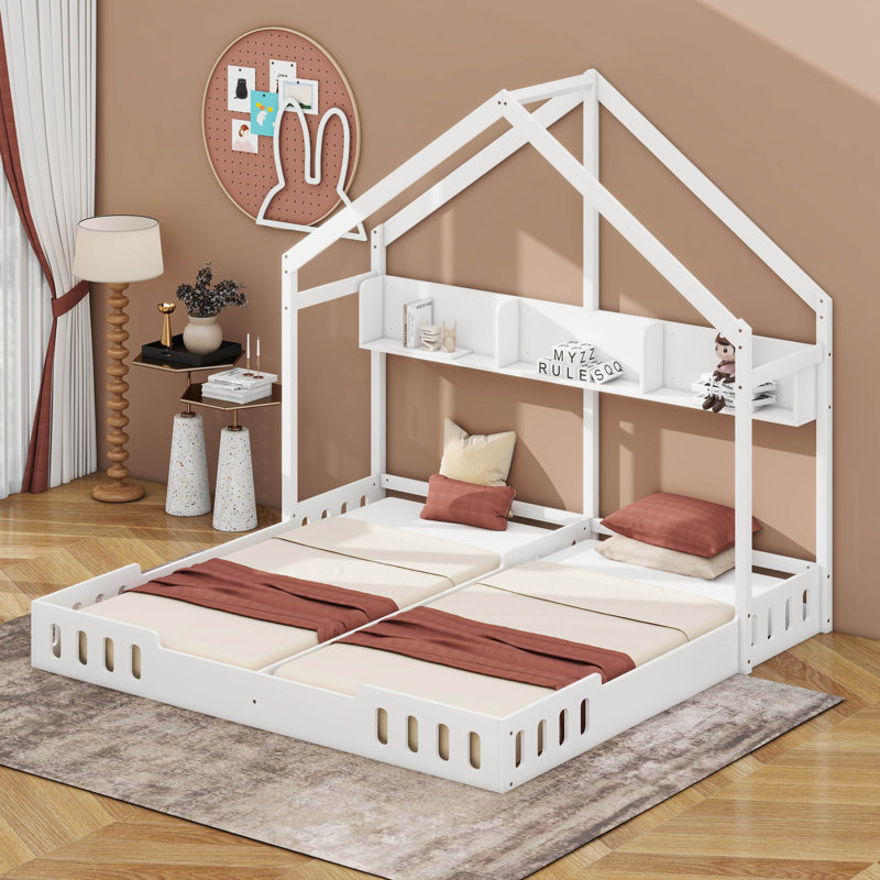 Lit plateforme simple en bois, deux lits partagés avec tablettes et garde-corps