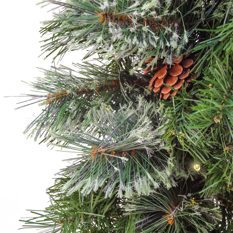 Couronne de pin scintillante avec lumières DEL, 30"