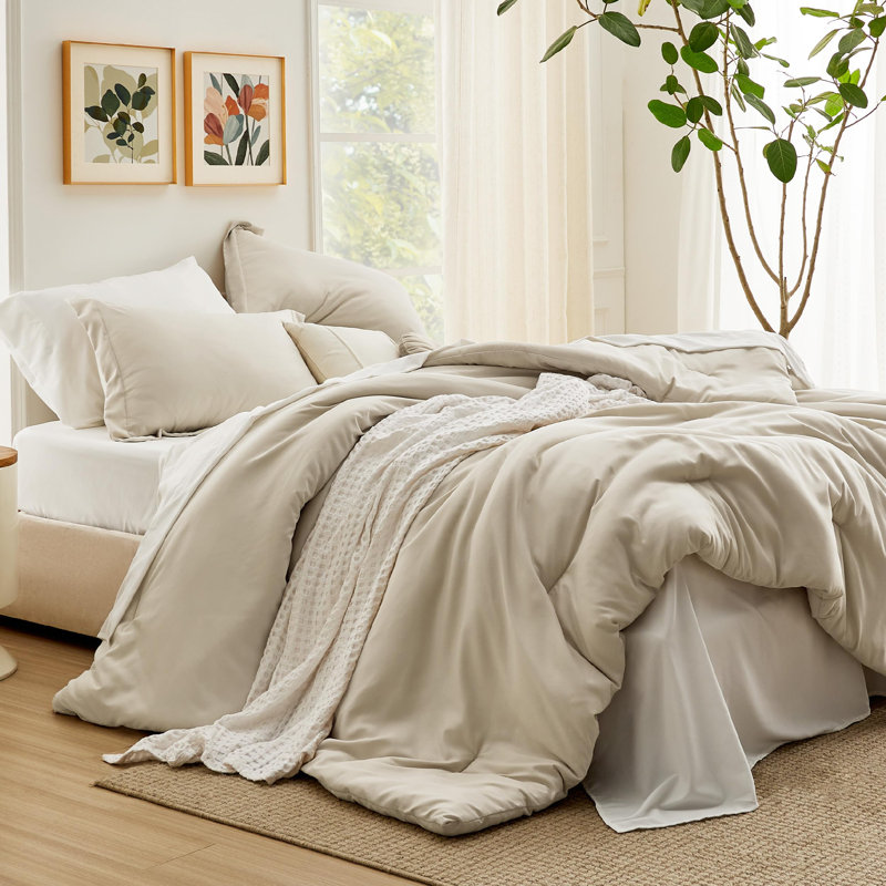 Best Seller Bedsure Reversible Bed-in-a-Bag Bed Set, 89GSM, Forest Green, Oversized Queen Comforter + 6 Additional Pieces