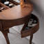 Commode en bois de noyer noir