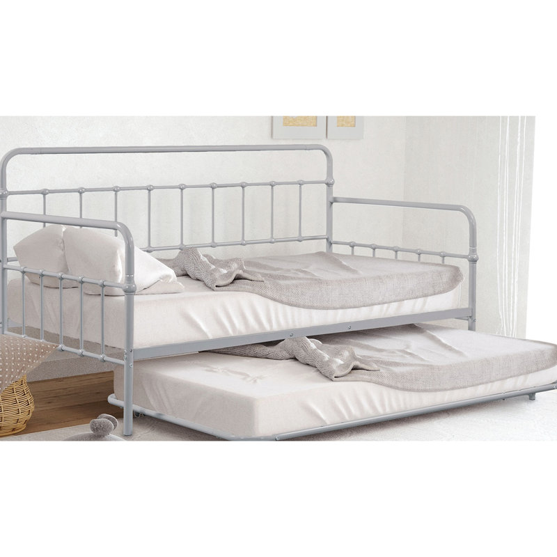 Lit de jour simple en métal avec lit gigogne 1 pièce au fini argenté, style contemporain, structure inspirée des tuyaux, matelas de construction complète prêt pour la mise à niveau de la chambre d'amis