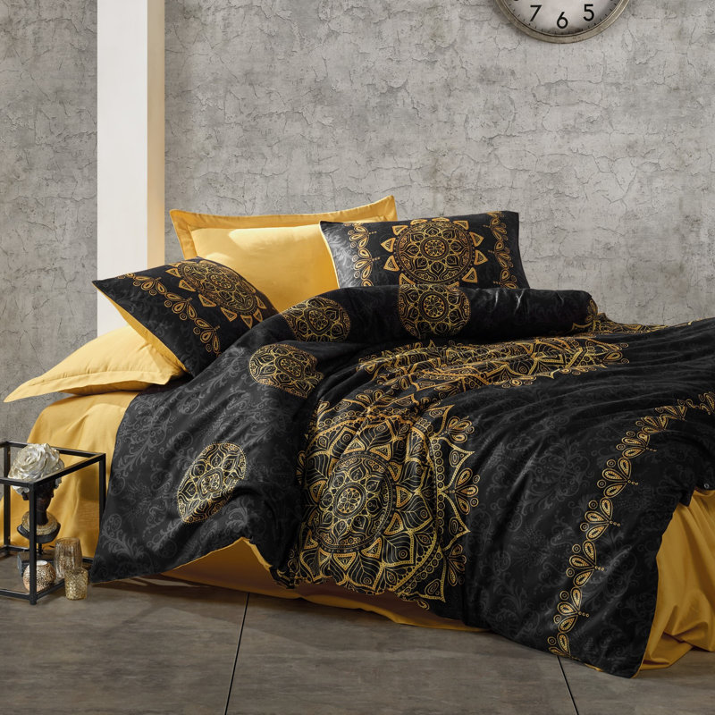 Ensemble de housse de couette luxueuse en satin (XXL), 100% coton, doré et noir, housse de couette 61 x 87 et taie d'oreiller 31 x 31 | Impression réactive, 210 fils, lavable à la machine, fermeture élégante | Parfait pour les chambres élégantes