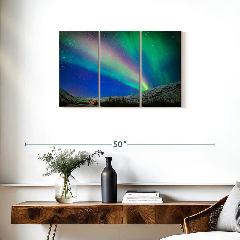 Rorry Dalton Highway Aurora, 20" H x 33" W