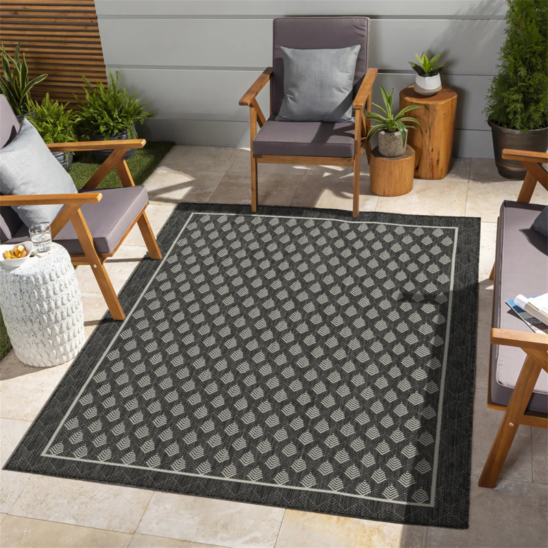 Indoor/Outdoor Area Rug, Rectangle 5'3" x 7'3"