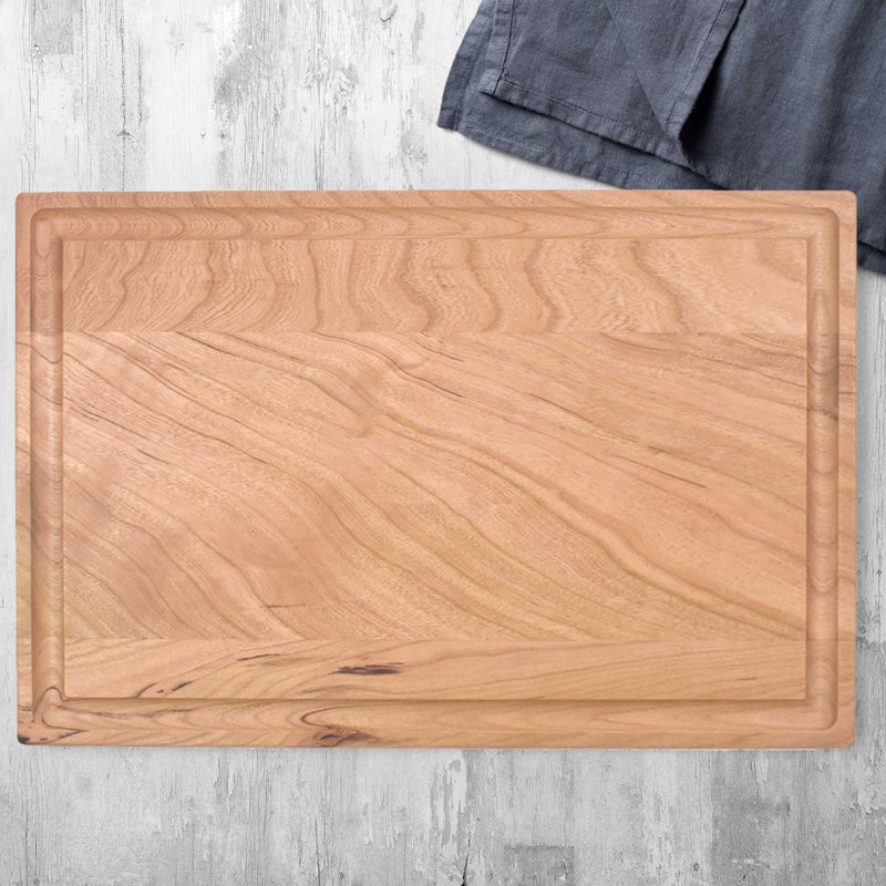 Planche à découper en bois de cerisier the Paisley Box, l 11 po x L 17 po