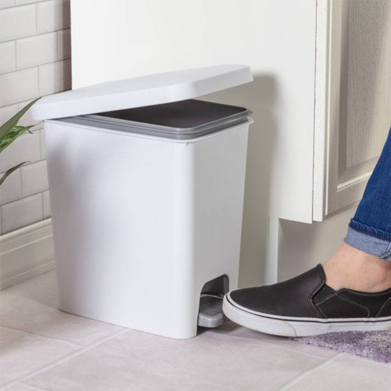 2.7 Gallon Step On Trash Can Sets, White