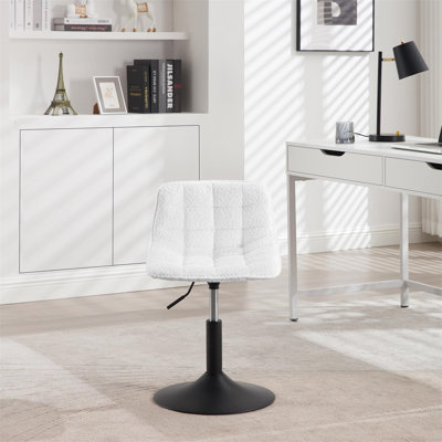 Latitude Run Task Chair