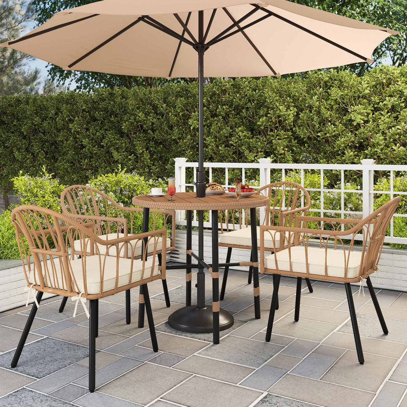 4 - Person Wicker Patio Dining Set With Round Table
