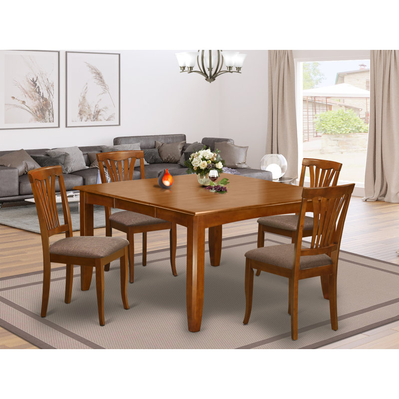 L'ensemble de table de salle à manger 5 pièces pour 4 personnes comprend une table carrée avec rallonge papillon et 4 chaises de salle à manger en tissu de lin, 54 x 54 pouces, brun selle