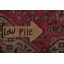 Tapis de couloir unique en laine noué à la main de style années 1970 de 3 pi 3 po x 12 pi 9 po Lastrup - rose / rouge / vert