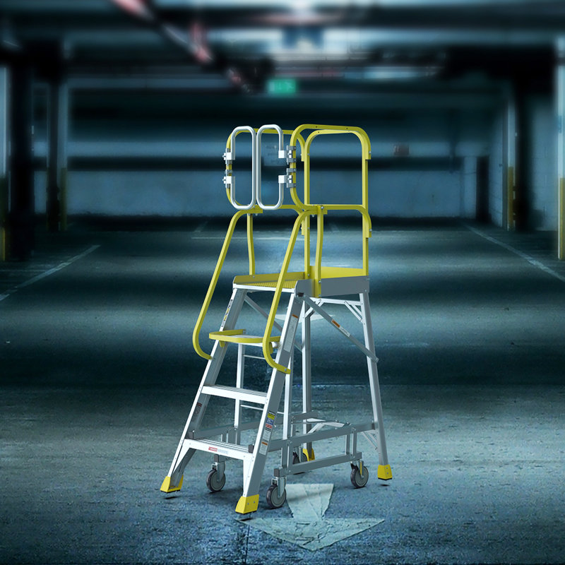 Échelle plateforme en aluminium 4 étapes 375 lb