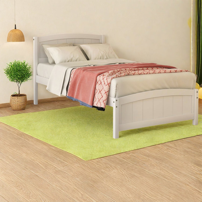 Lits plateforme robustes en bois, construction solide, design moderne pour la maison