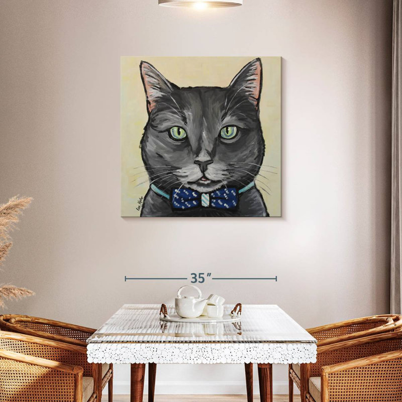 Chat fauve tigré gris, H 36 po x l 36 po