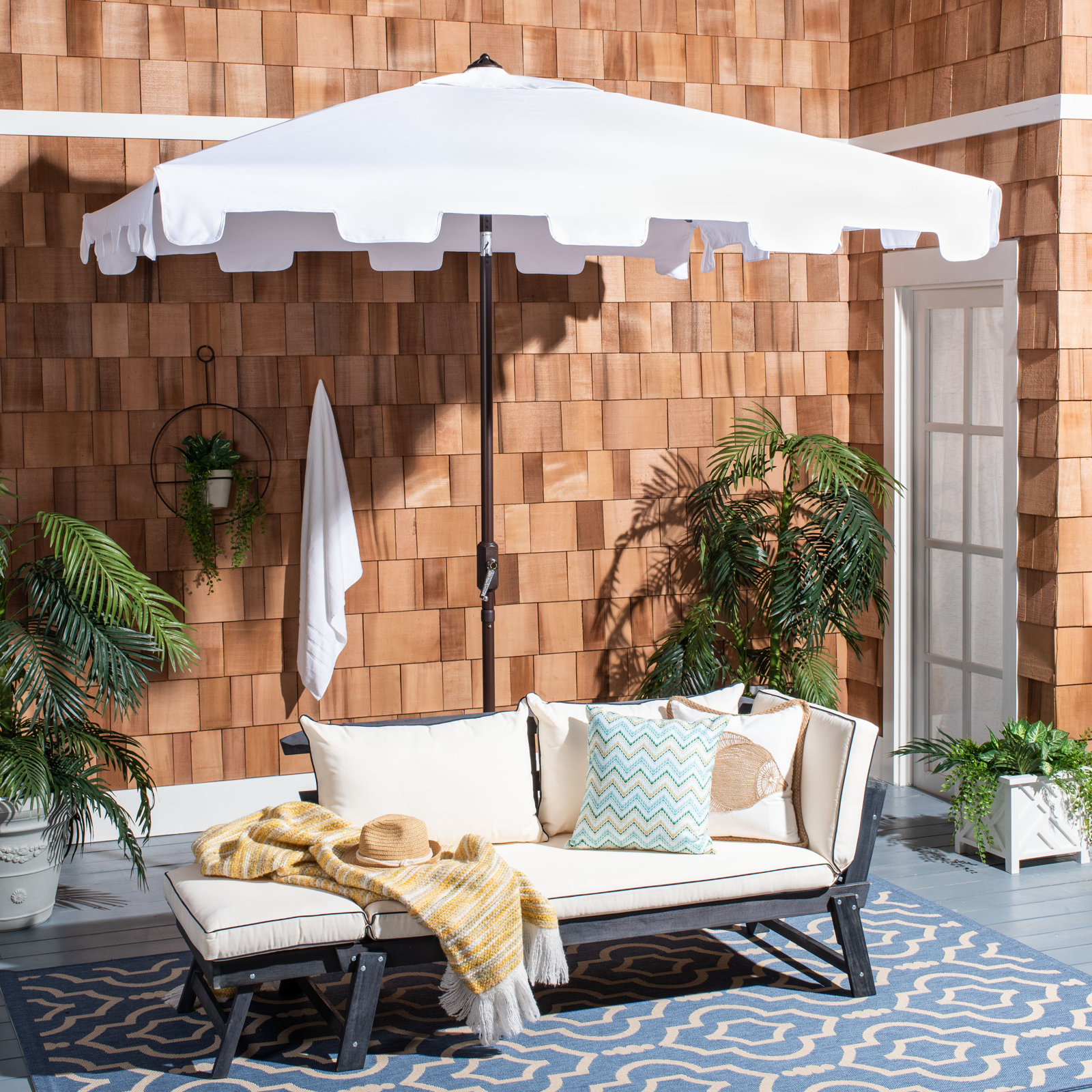 Towerside 7.5' Umbrella, White