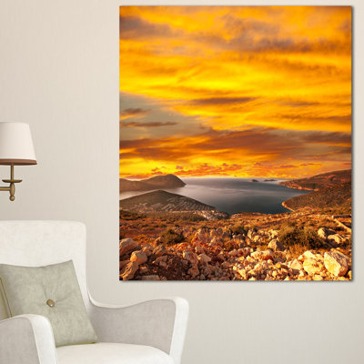 « magnifique landscape under yellow sky », reproduction de photo sur toile tendue