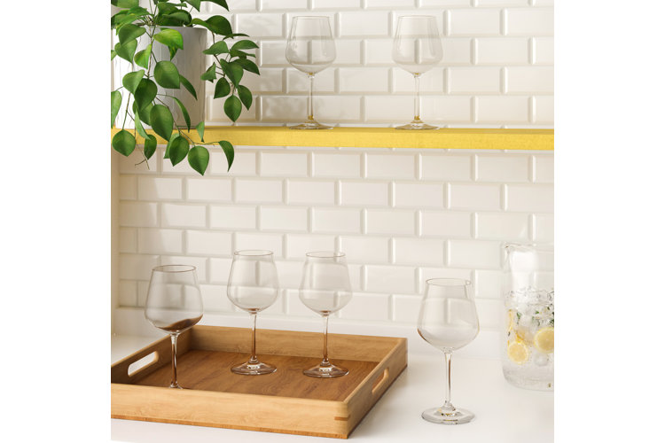 Virtual dinner party glassware