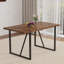 Une table de salle à manger rectangulaire rétro minimaliste avec un dessus spécialement texturé et des pieds en métal noir
