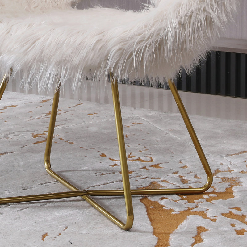 Chaise d'appoint rembourrée en fausse fourrure, blanc