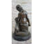 Sculpture de jeune fille avec chiot Ocracoke