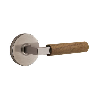 Ensemble de leviers de passage Emtek Select avec rosette à disque et tige carrée en L, poignée en noyer foncé