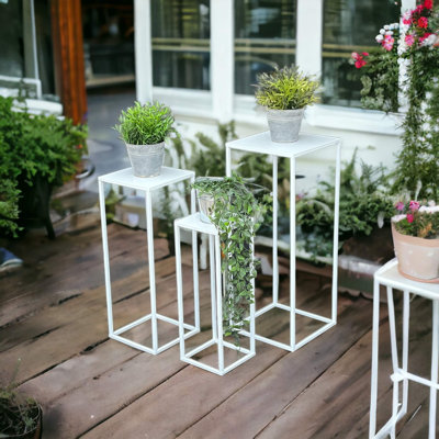 Nooreyn 1 Tier Plant Stand