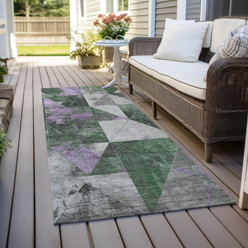 Machine Washable Indoor/Outdoor Xhevrie Emerald Rug, Runner 2'3" x 7'6"