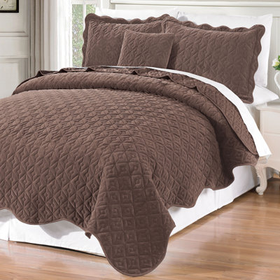 Polyester Solid Colour Coverlet with Pillow Shams