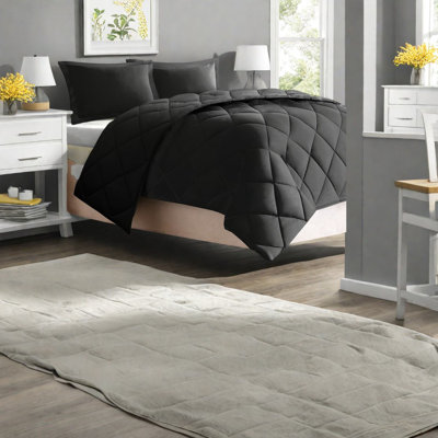 Ensembles de literie matelassés confortables en polyester, conception réversible en polyester pour la maison