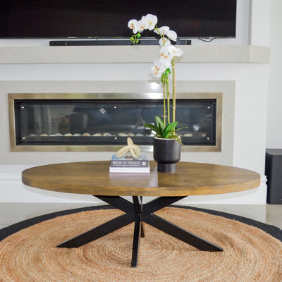 Table basse Harvest - Table ovale en bois de manguier rustique moderne de 51 po avec pieds en étoile, fabriquée à la main pour le salon ou le bureau