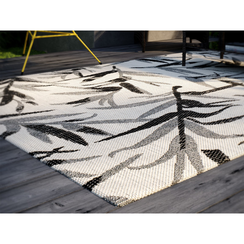 Lueck Performance Chevron Indoor/Outdoor Area Rug, Rectangle 4' x 5'7"