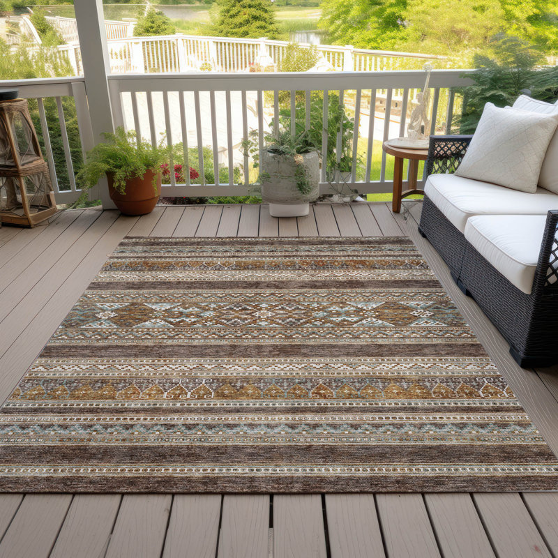 Maestas Washable Stain Resistant Indoor / Outdoor Area Rug, Rectangle 5' x 7'6"