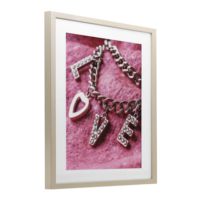 Glam Love Charm, reproduction encadrée sous verre, encadrée par Lil 'Rue
