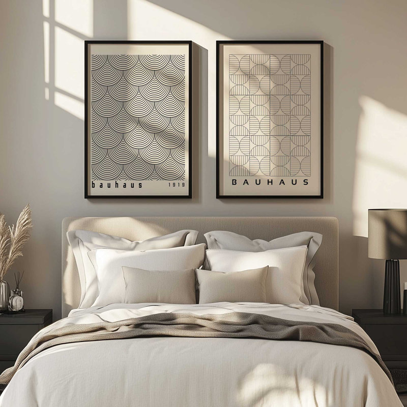 Ensemble de 2 reproductions abstraites de Bauhaus, 16 po x 12 po, Cadre opaque blanc, H 25,5 po x l 37,5 po x P 1,25 po