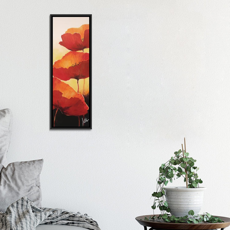 «Three Red Poppies II», impression sur toile, H 36 po x l 12 po x P 1,5 po, Toile avec cadre noir