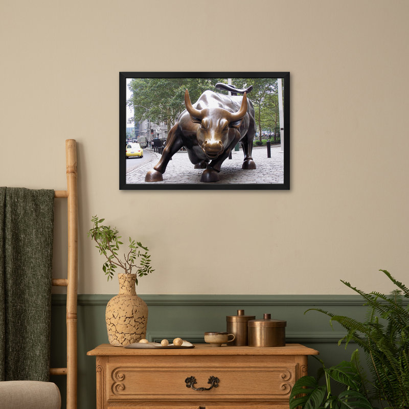 Affiche encadrée de qualité supérieure The Wall Street Bull, H 16 po x l 24 po