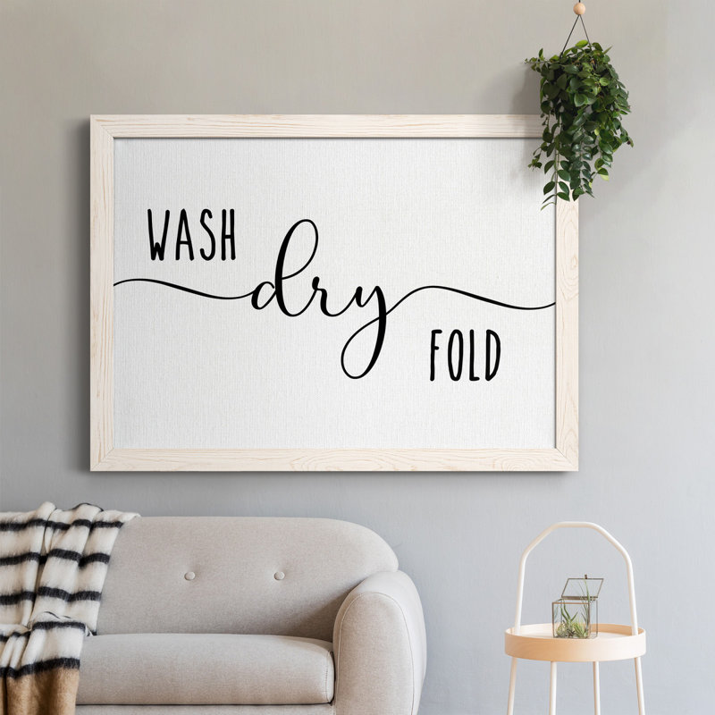 «Wash Dry Fold», art textuel sur toile, H 31 po x l 44 po x P 0,75 po, Blanc